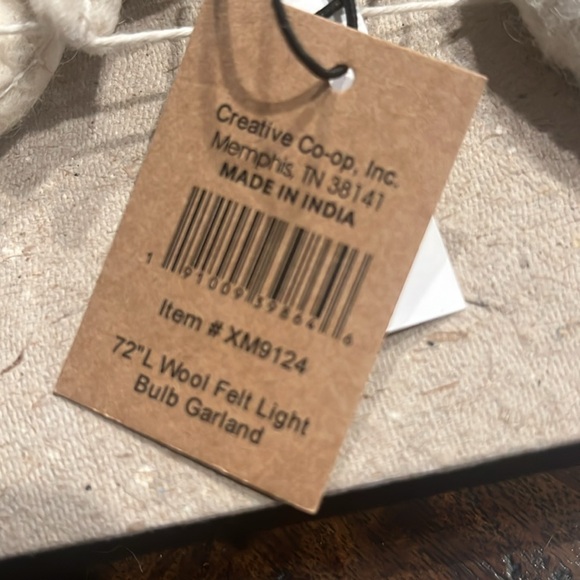 Creative Co-op Wool Felt Lightbulb Garland (2) NWT - Picture 2 of 2